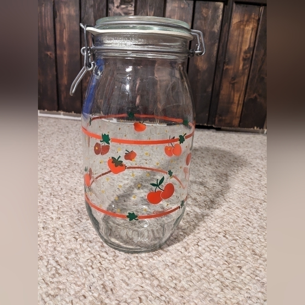 VINTAGE David Davir cherries and strawberries canister